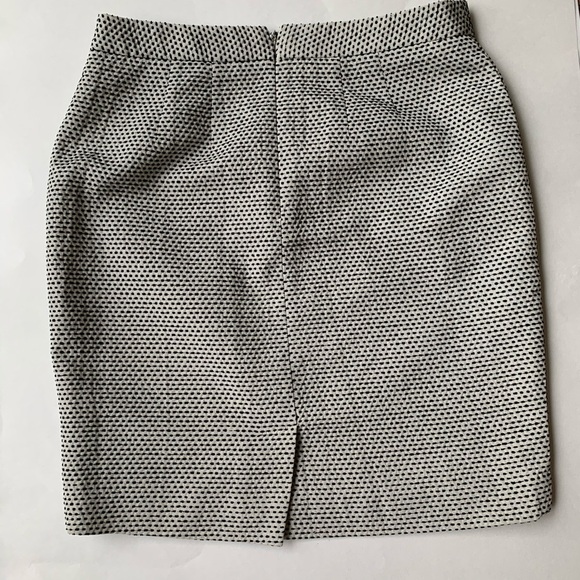 Loft skirt - Picture 2 of 4